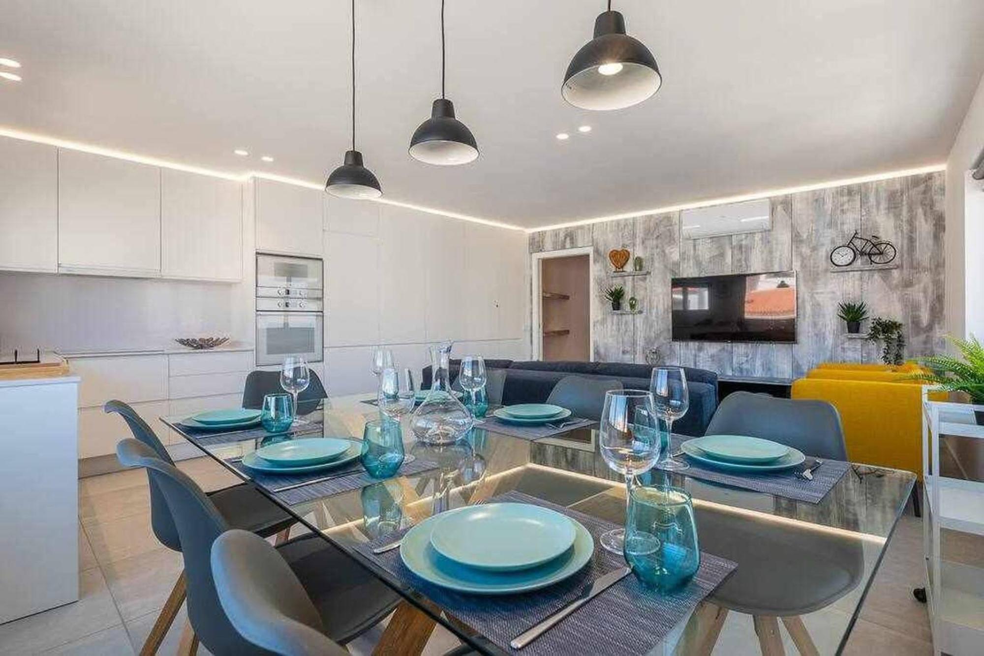 Central Town 2-Bedroom Apartment Albufeira Luaran gambar
