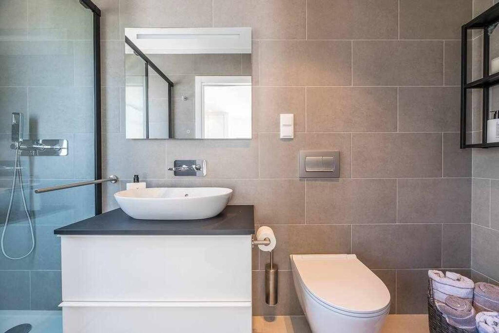 Central Town 2-Bedroom Apartment Albufeira Luaran gambar