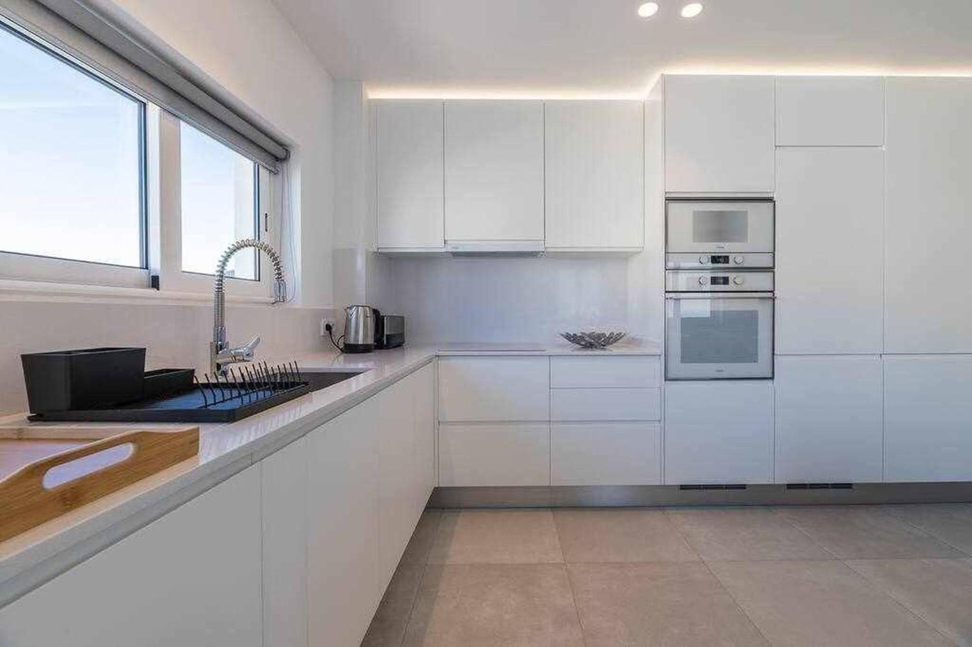 Central Town 2-Bedroom Apartment Albufeira Luaran gambar