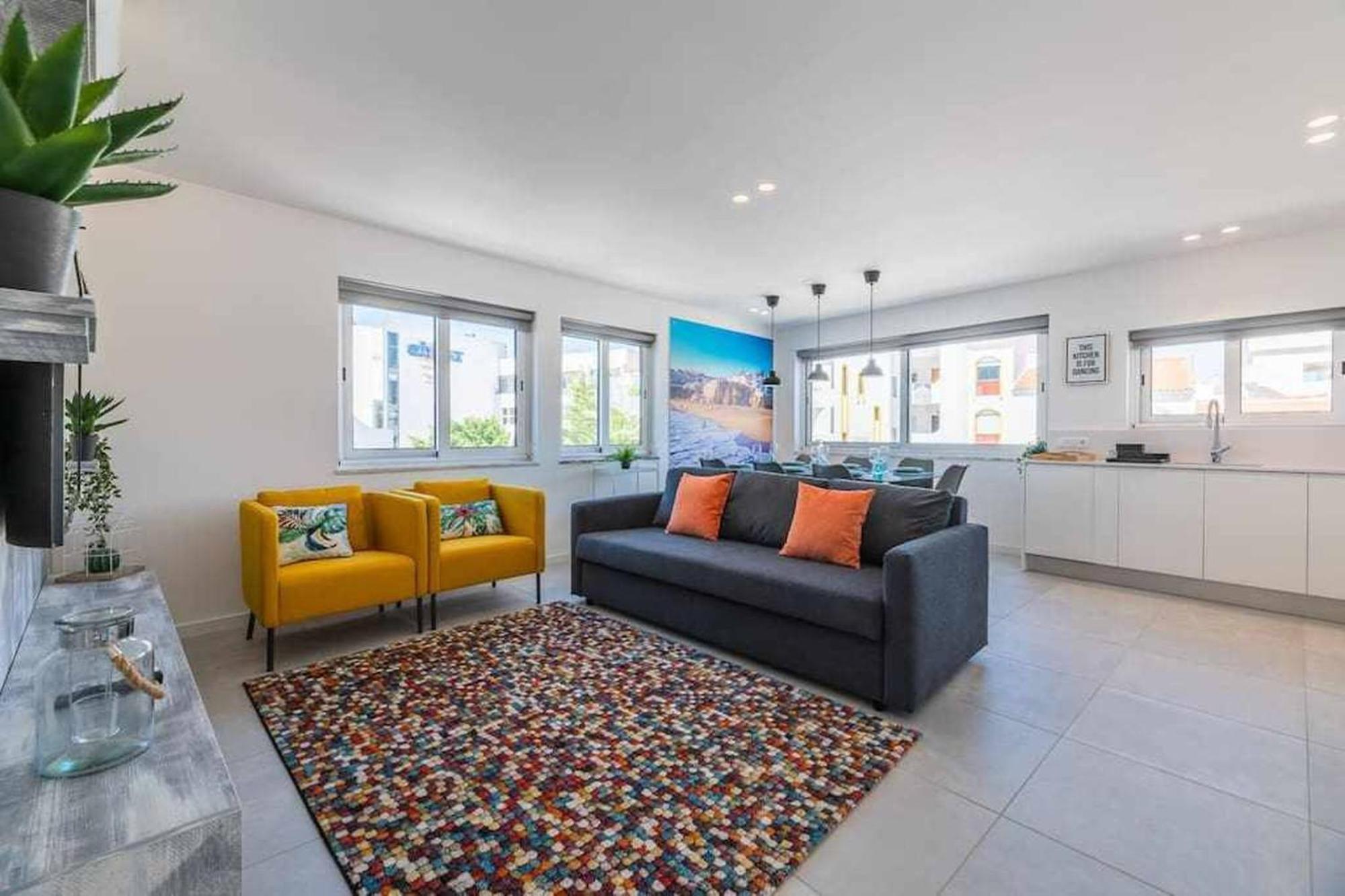 Central Town 2-Bedroom Apartment Albufeira Luaran gambar