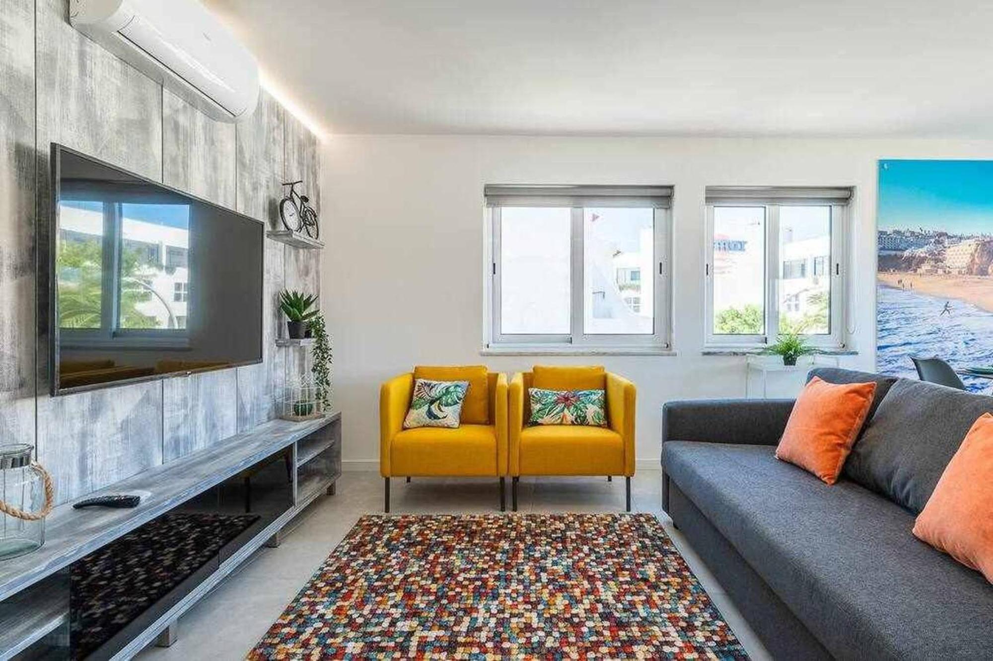 Central Town 2-Bedroom Apartment Albufeira Luaran gambar